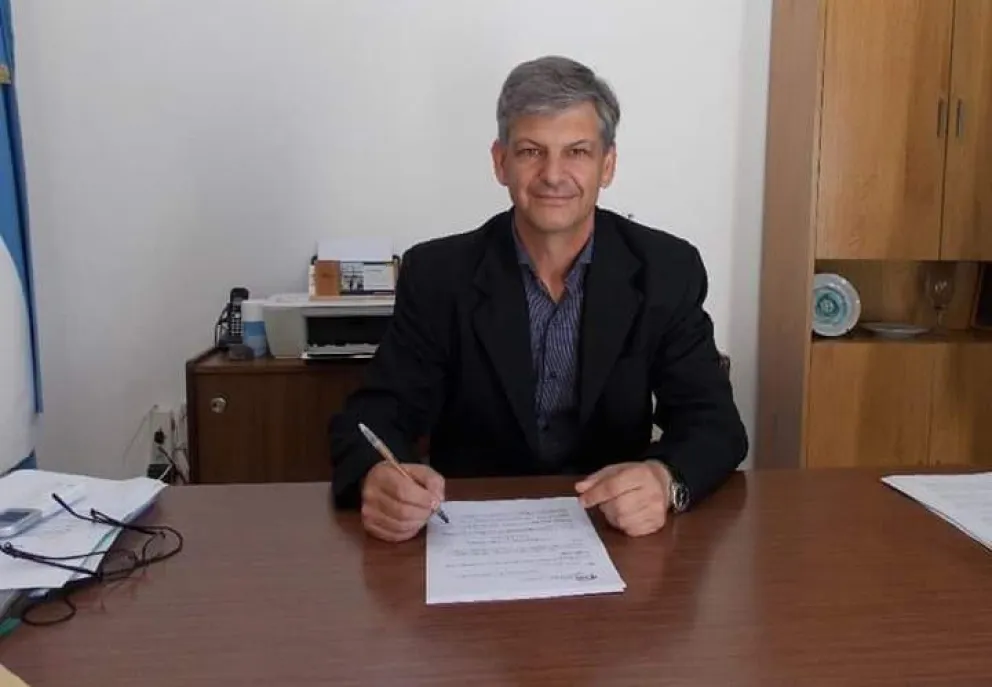 El intendente de Conesa se recupera a paso firme tras una picadura de una araña