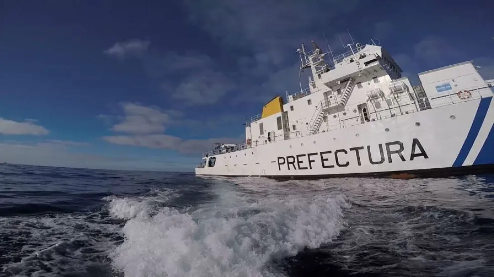 Se perdieron tripulantes de una lancha pesquera y Prefectura salió en su búsqueda 