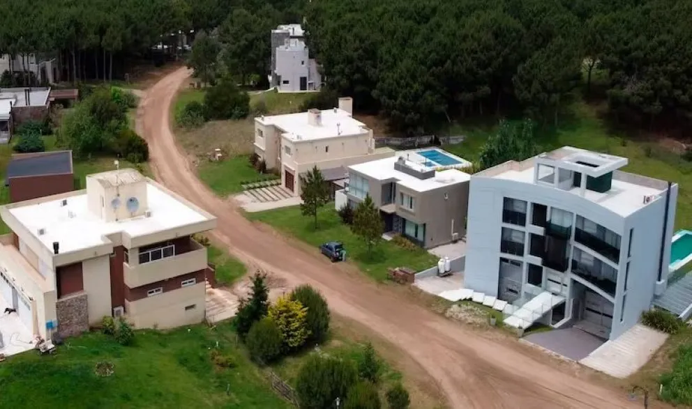 Secuestró a su esposa e hijos: abusó de ella luego de que le pidiera el divorcio