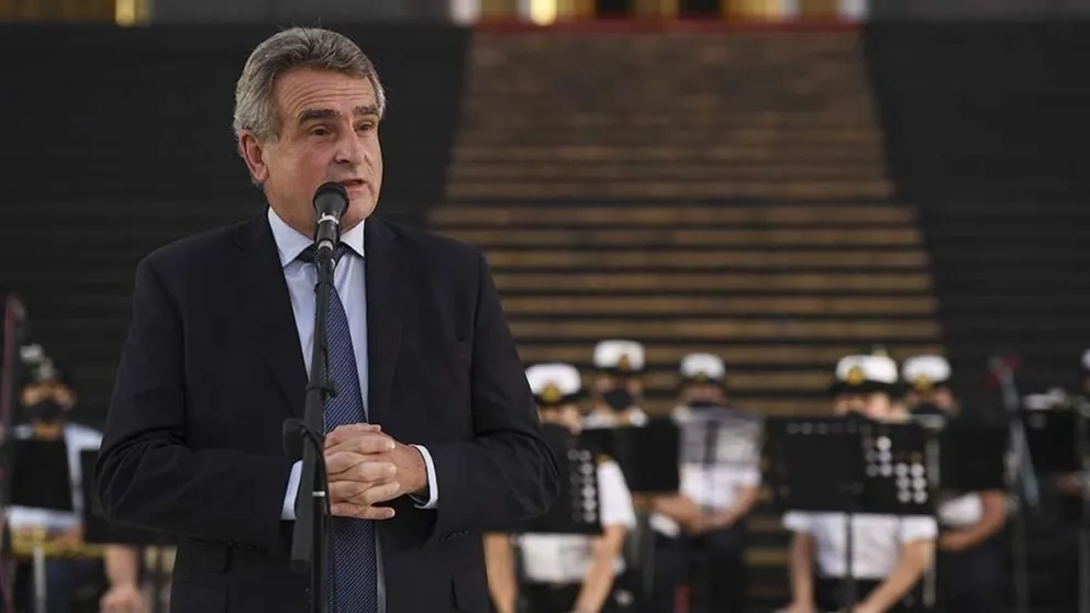 Tras la renuncia de Manzur, Agustín Rossi será el nuevo Jefe de Gabinete 