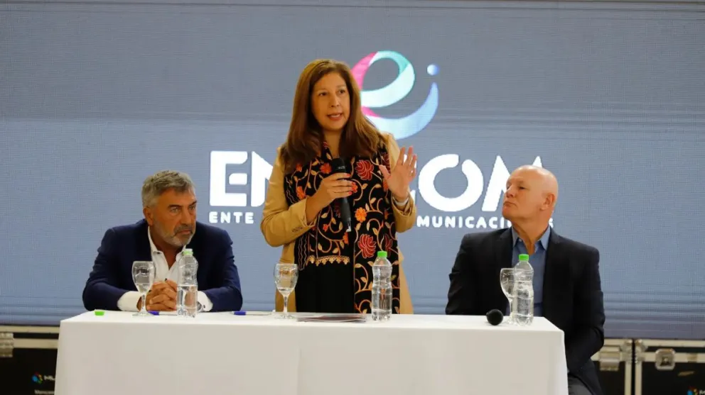 Río Negro pondrá en marcha la fibra óptica del Hidrógeno Verde: “La provincia se puso en una vidriera”