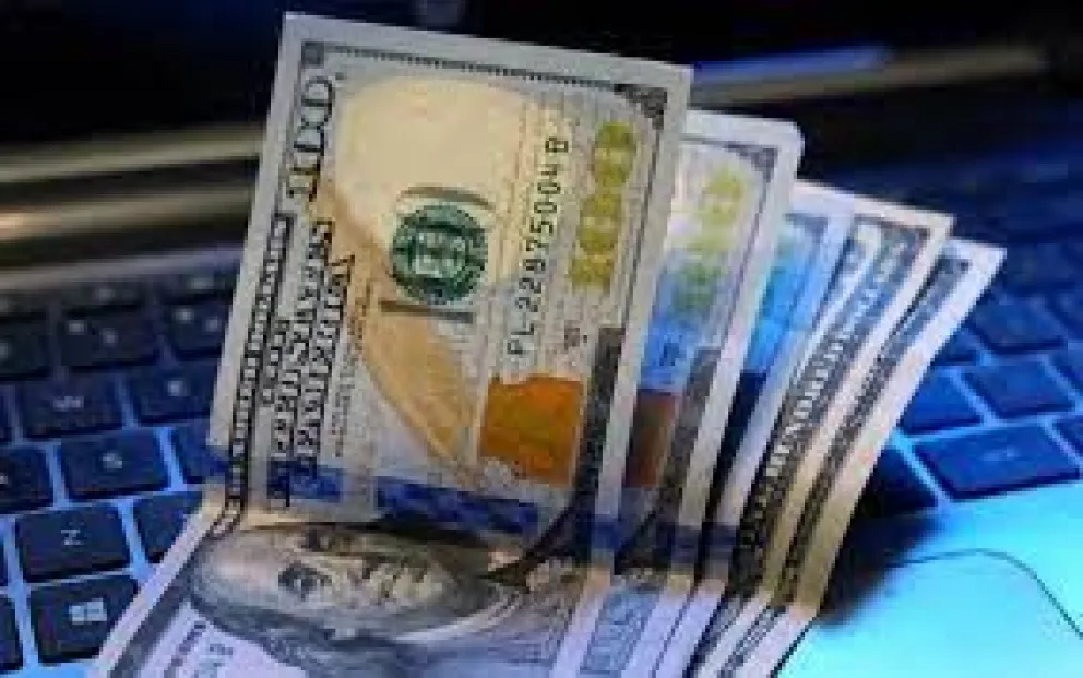 Subió el dólar blue: así cotiza este martes 14 de febrero 