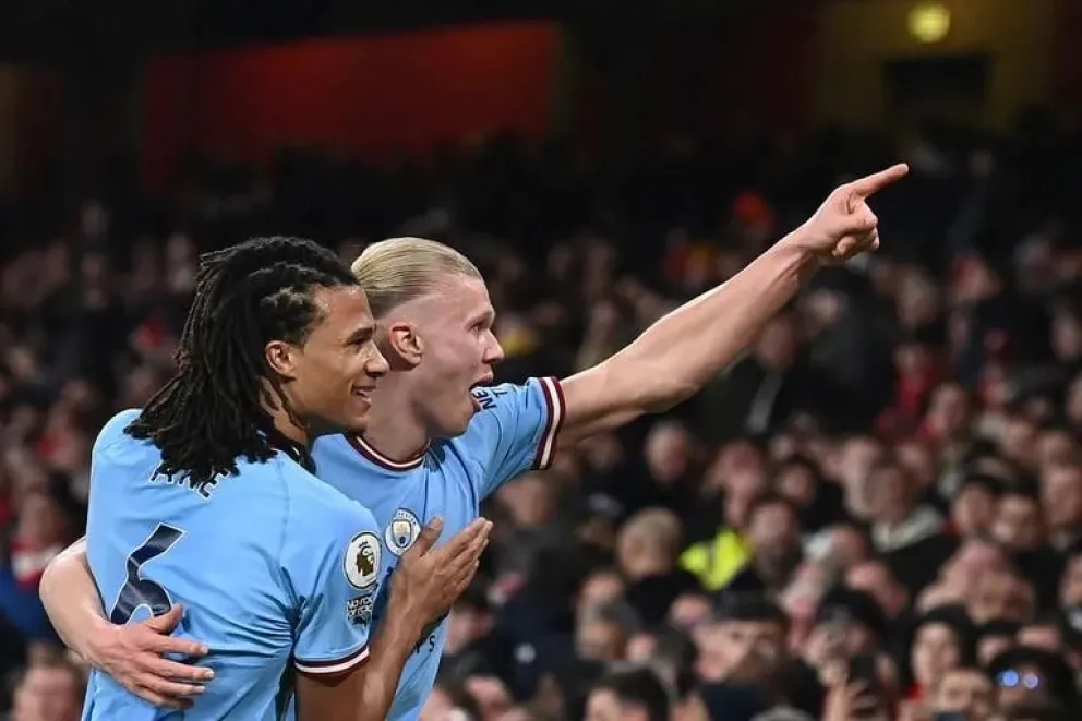 Manchester City venció a Arsenal y lo alcanzó en la cima de la Premier
