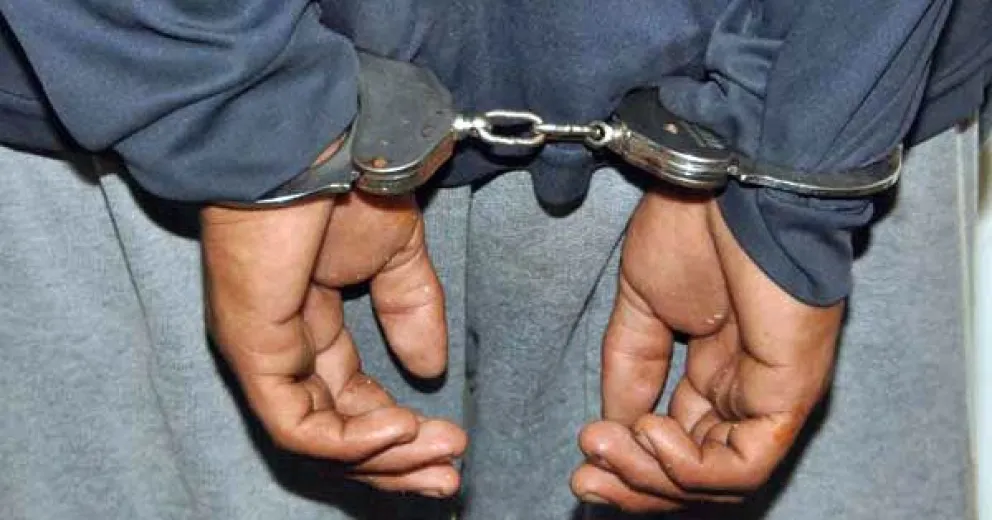Se entregó 45 días después de ser condenado por el abuso de una adolescente