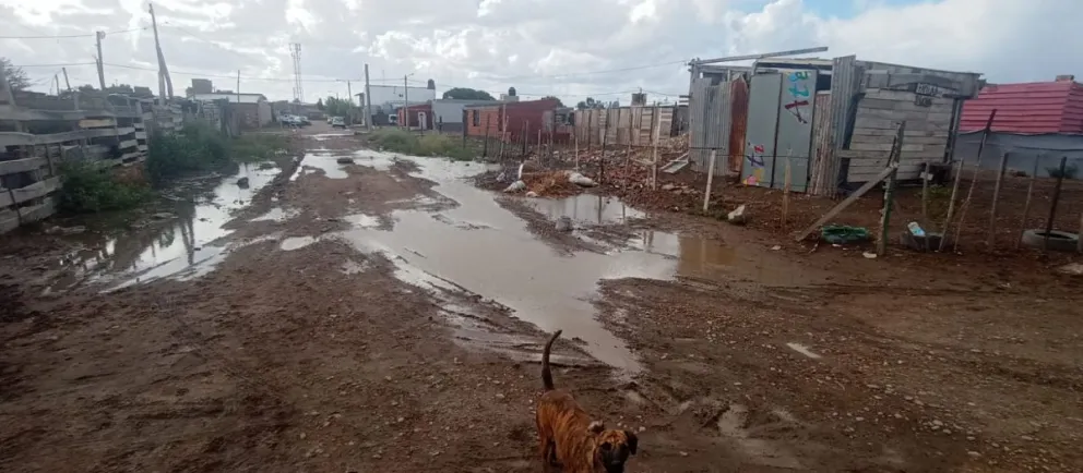 Los 22 milímetros de lluvia impactaron fuertemente en los barrios