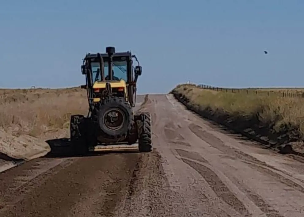 Este domingo se realizaron tareas de mantenimiento en el camino a San Blas