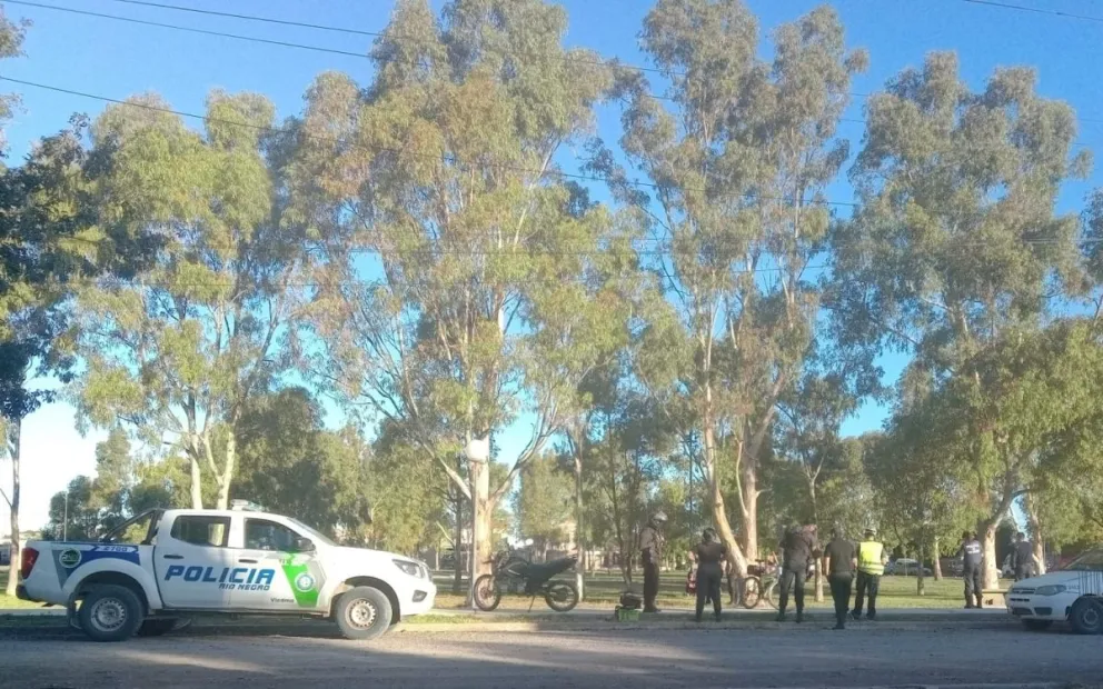 Dos precoces ladronas, y uno que quiso salir en su defensa quedaron en manos de la policía
