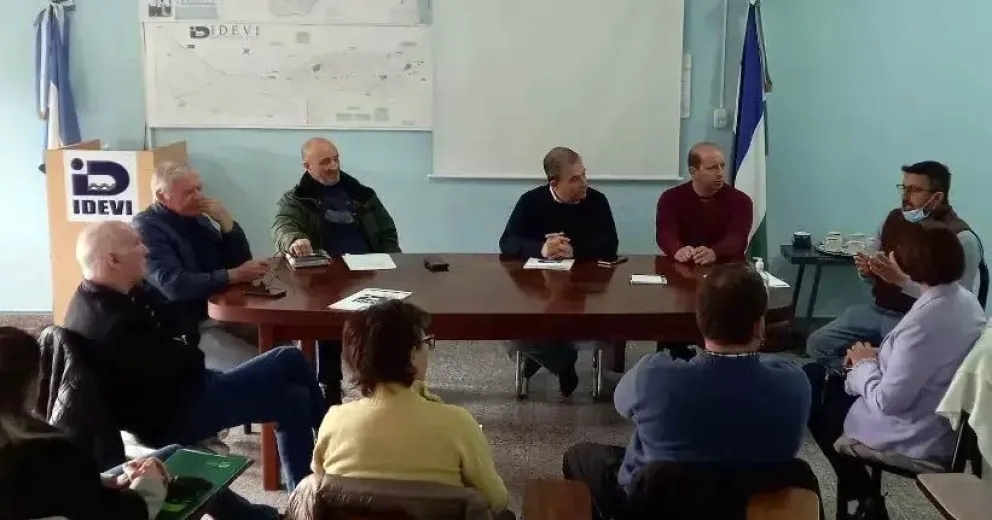 Reunión clave de cara al futuro del IDEVI