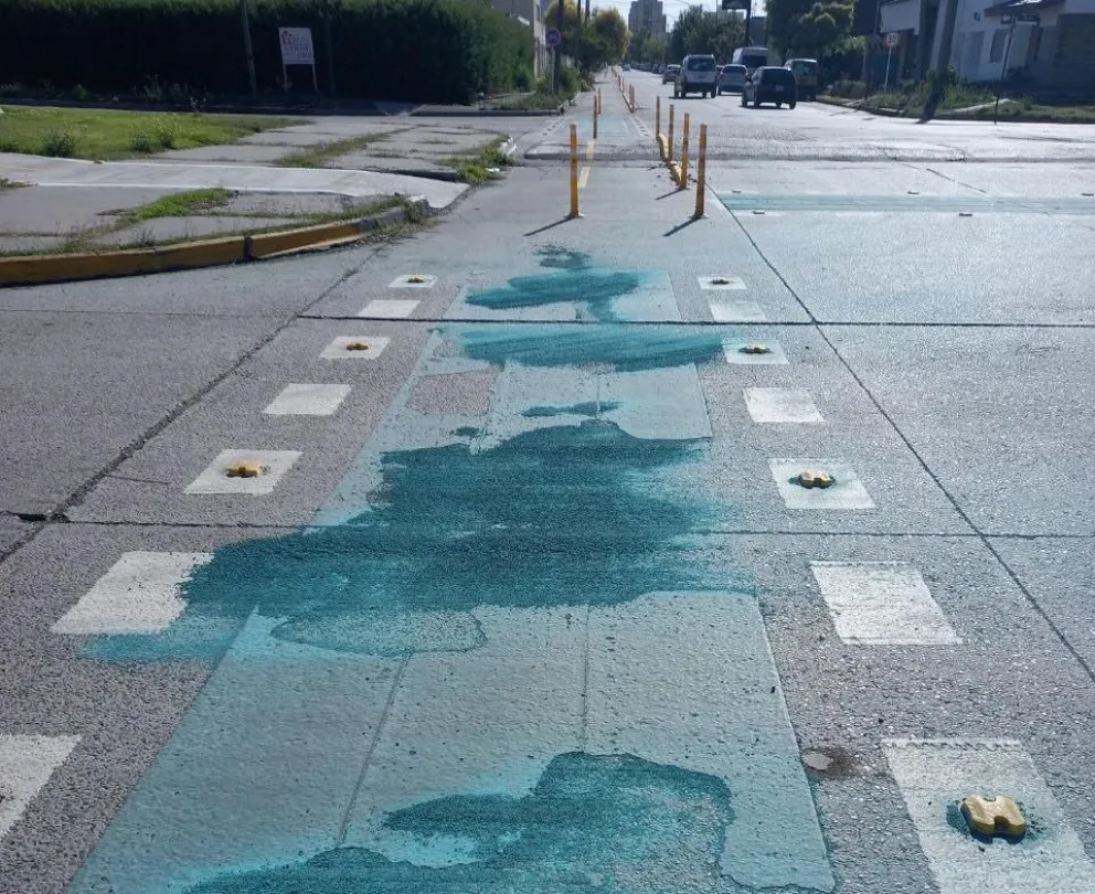 El municipio de Viedma insistirá con volver a pintar los cruces de las ciclovías 