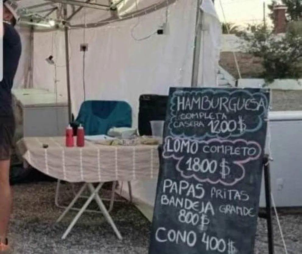 Un acusado de cuatrerismo salió del laberinto y vendió hamburguesas de carne