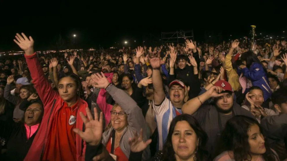La Fiesta Nacional del Río es uno de los grandes atractivos del verano en Viedma. 