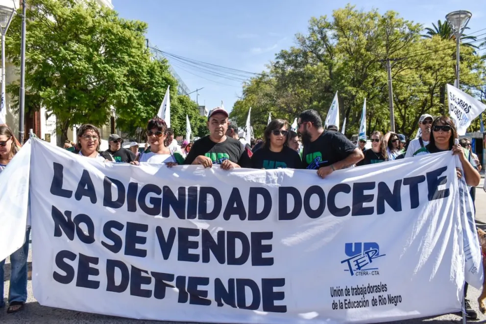 Asoman acciones de distensión entre gobierno y la UnTER de cara al retorno a las aulas