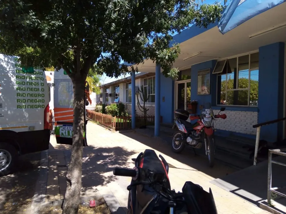 Una mujer detenida en la Comisaría 1° ingirió un trapo y la llevaron al Hospital Zatti