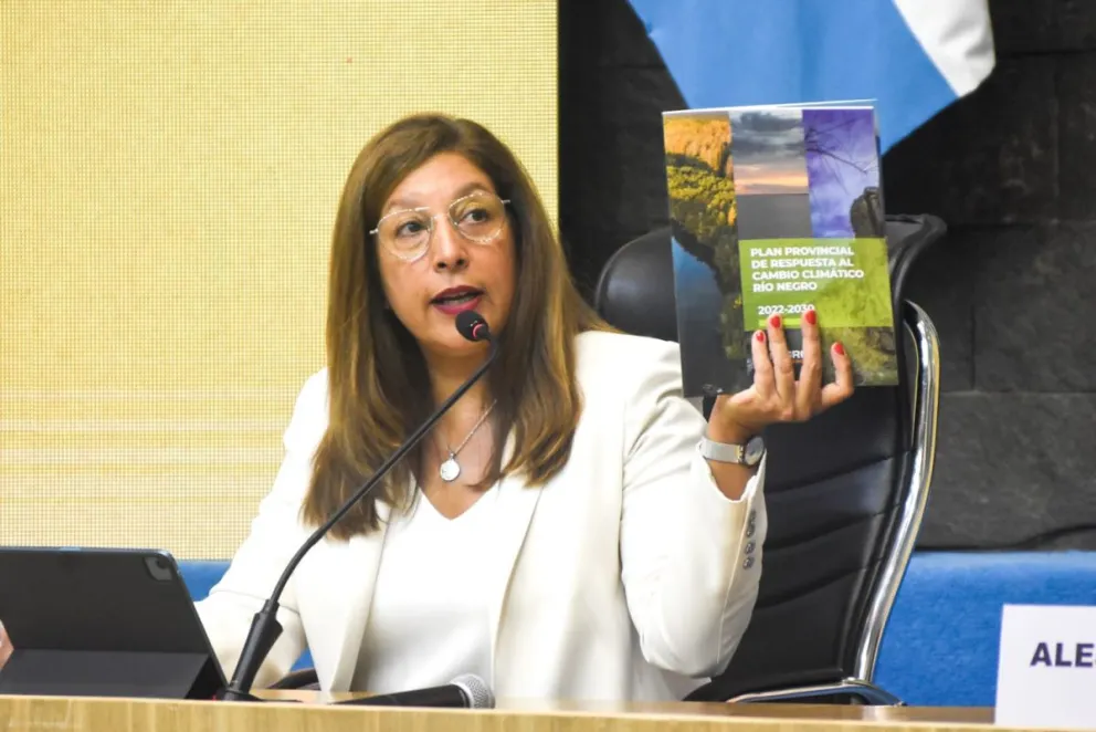 La gobernadora hizo un discurso orientado al futuro y anunció la creación de la Secretaría de Juventudes