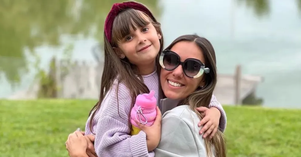 Así viste Floppy Tesouro a su hija Moorea