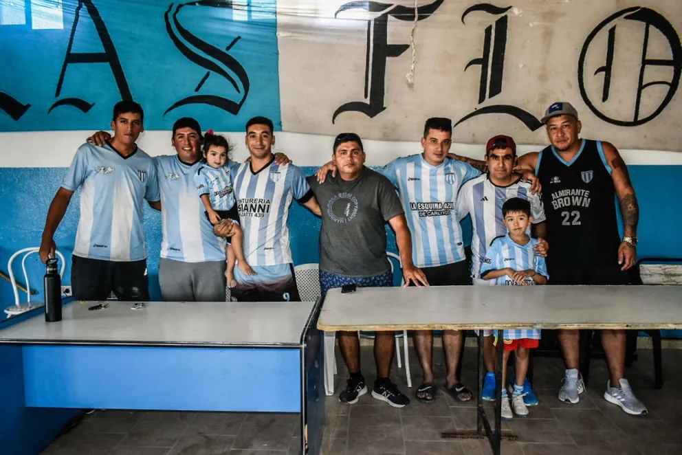 Bajo un emotivo acto, Almirante Brown oficializó su participación en Liga Rionegrina