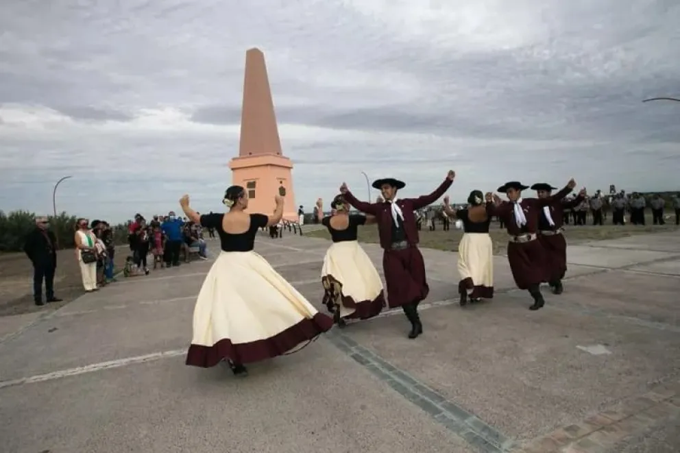 Vigilia de la Fiesta del 7 de Marzo: a qué hora empieza y la lista de artistas invitados 