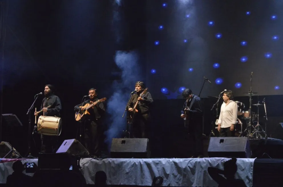 Fiesta de la Soberanía: la segunda jornada cerró con el brillo de los artistas locales