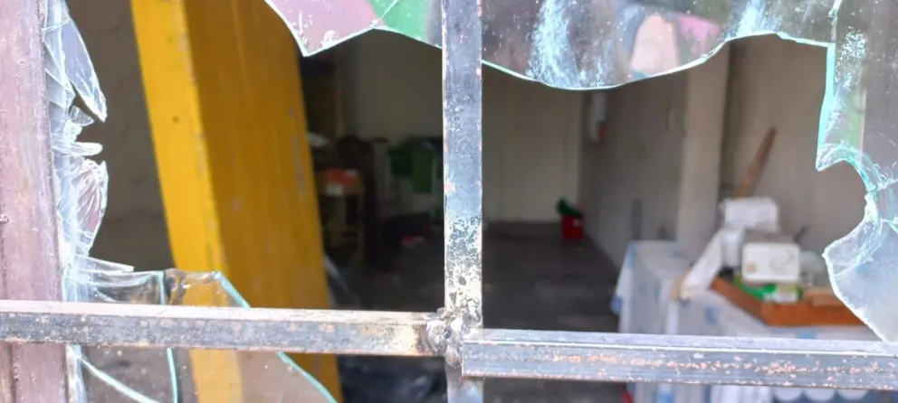 Indignante: robo y destrozos en El Rincón de los Abuelos del barrio Guido 