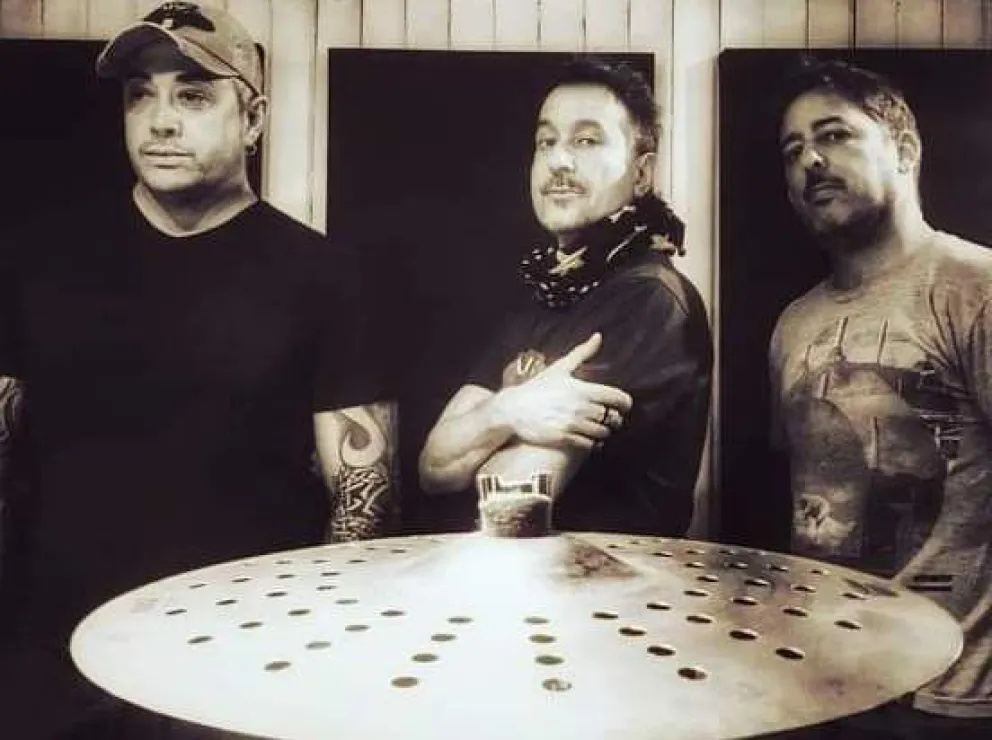 “Supernatural” el poderoso power trío viedmenese le pone rock a este inicio de año