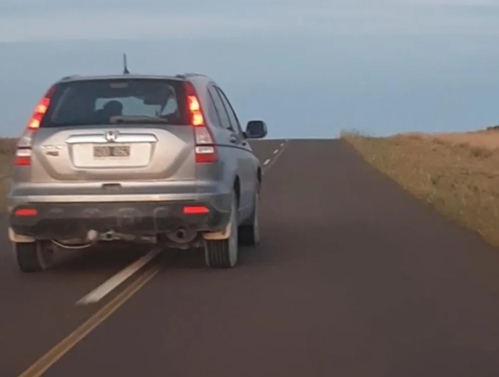 Jugarse la vida en un sobrepaso: la inconciencia de todos los días en la Ruta 1