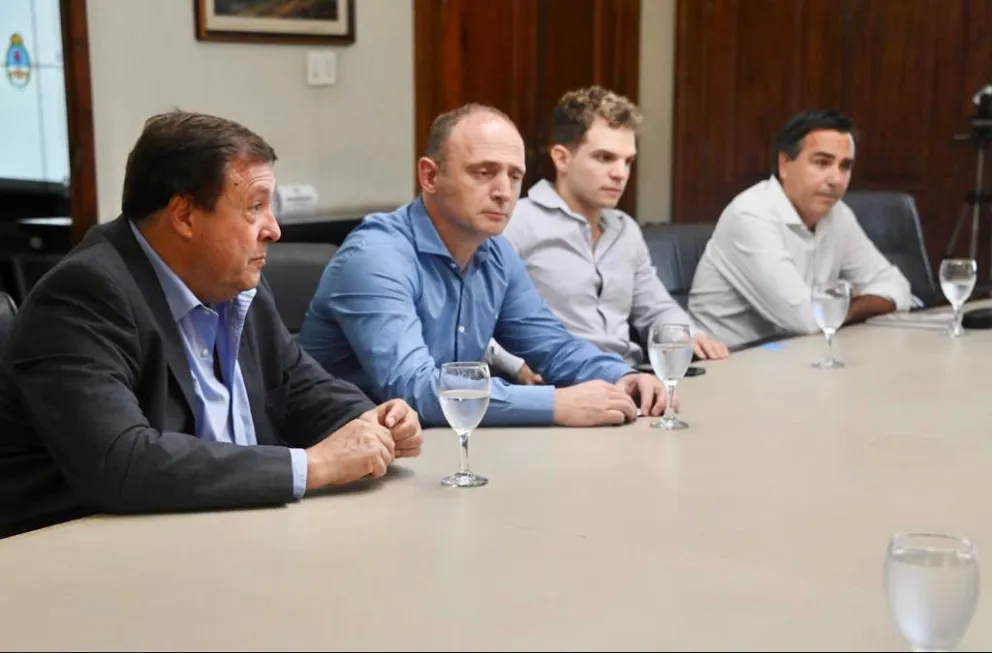 Gripe aviar: Weretilneck gestionó asistencia financiera para pymes afectadas