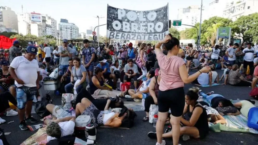 El Gobierno confirmó la baja de 85 mil planes sociales: la razón