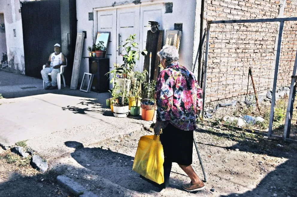 La cruda situación de las ventas ambulantes: “Cuesta vender y cuesta ganar el mango”