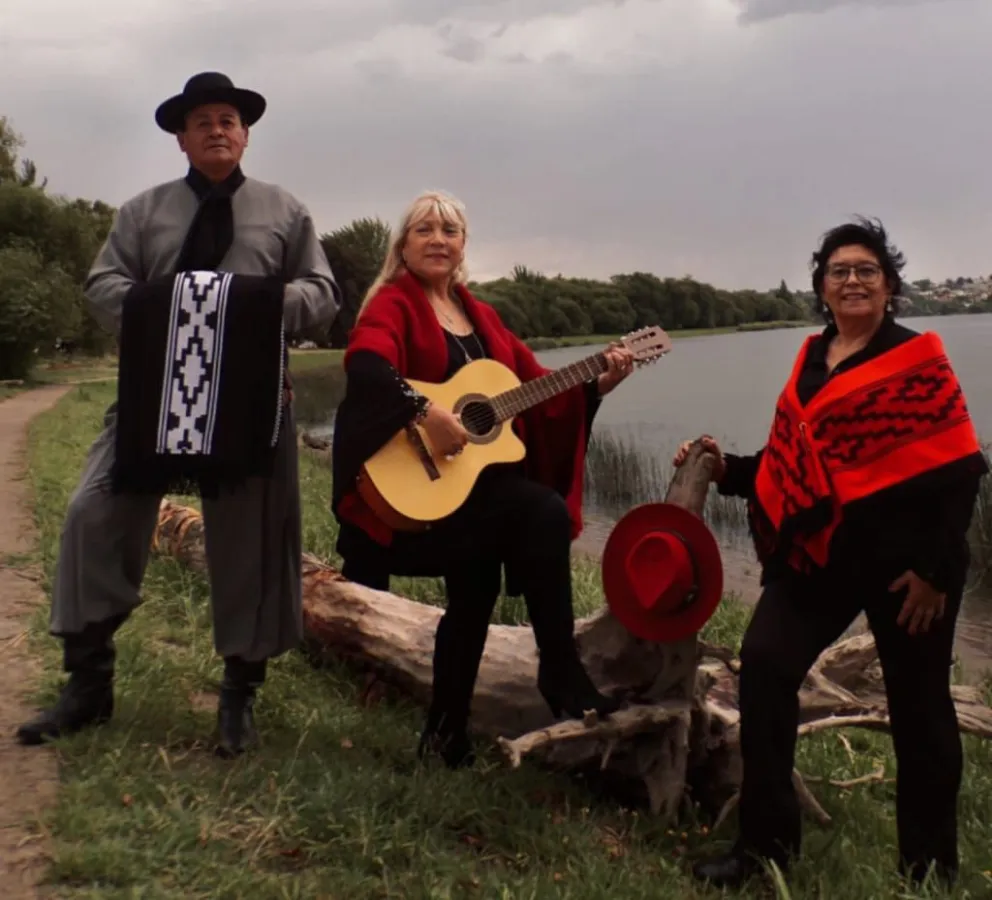 “Las cantoras y el cantor”: un espectáculo netamente tradicionalista