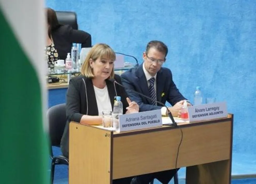 Santagati criticó la burocracia estatal en su informe a los legisladores