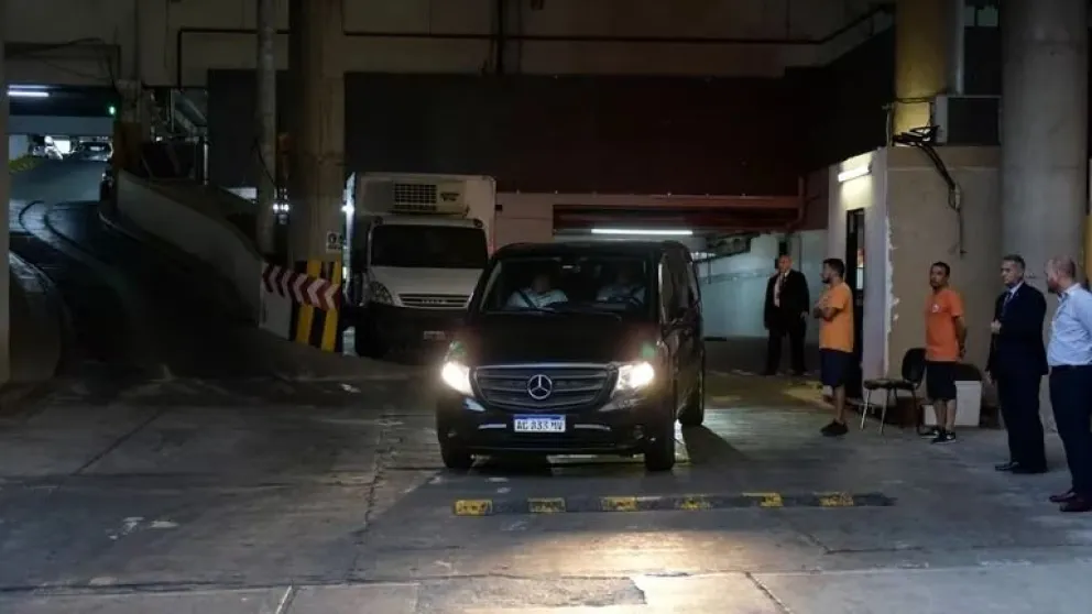 Alberto Fernández fue intervenido con éxito por su hernia de disco