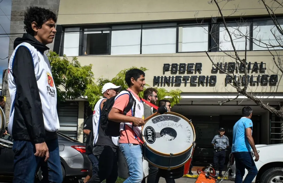 Barreno: “Están en juego los derechos laborales de 2000 familias”