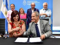 Paritarias bancarios 2023: de cuánto es el increíble aumento que acordaron y cómo quedó el salario mínimo