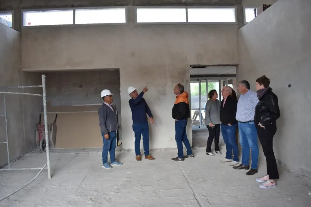 Zara destacó los avances en la obra del nuevo edificio del Jardín 910