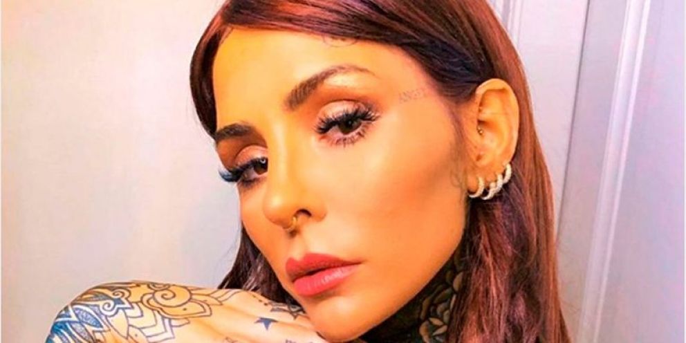 Cande Tinelli se puso strass en un diente y mostró cómo quedó su look