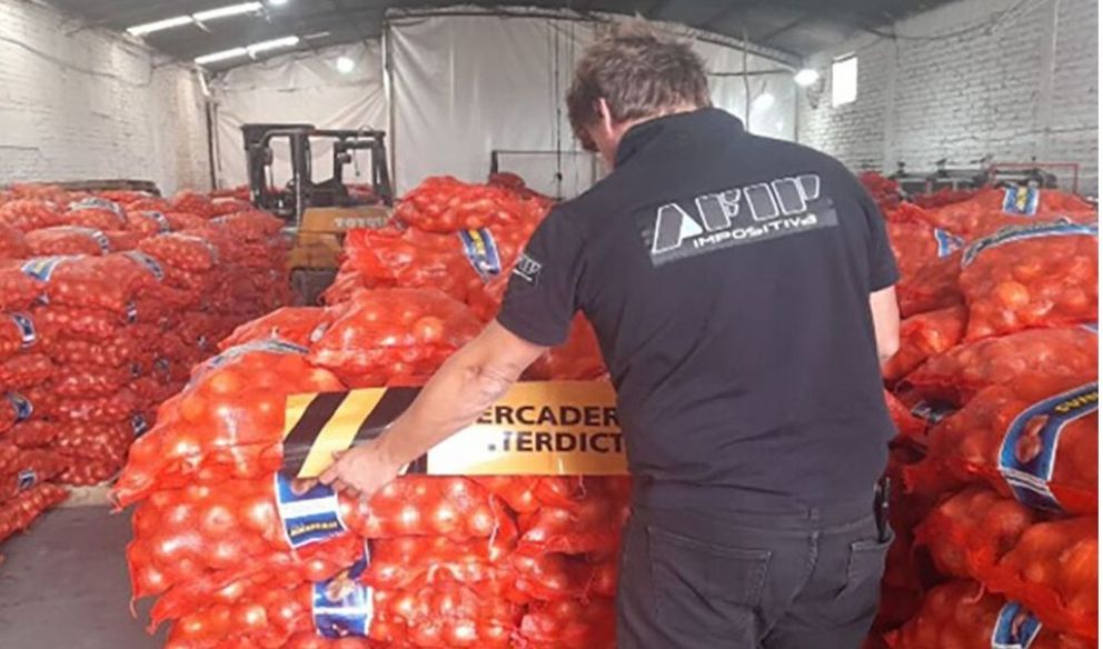Escándalo con cebollas rionegrinas que pretendían exportarse a Brasil