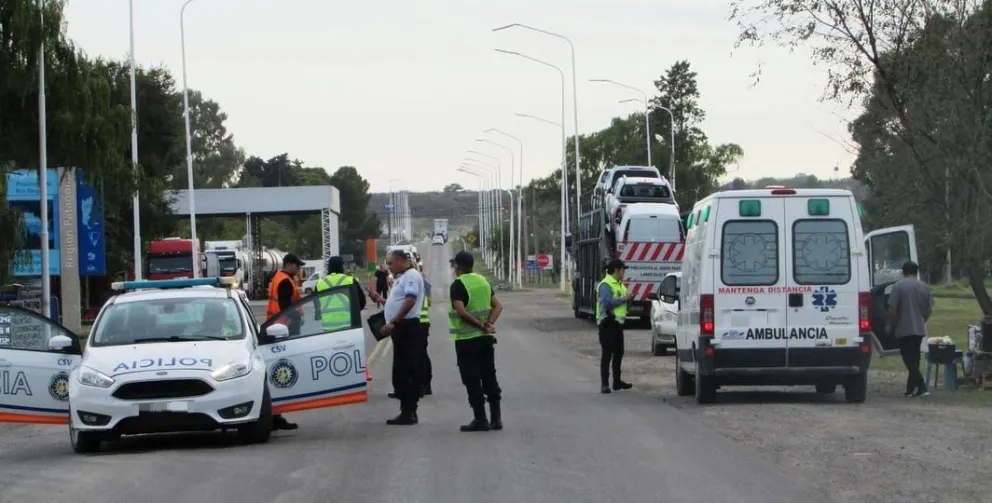 Una vendedora de tortas fritas murió aplastada cuando cruzó la ruta tras atender a un camionero