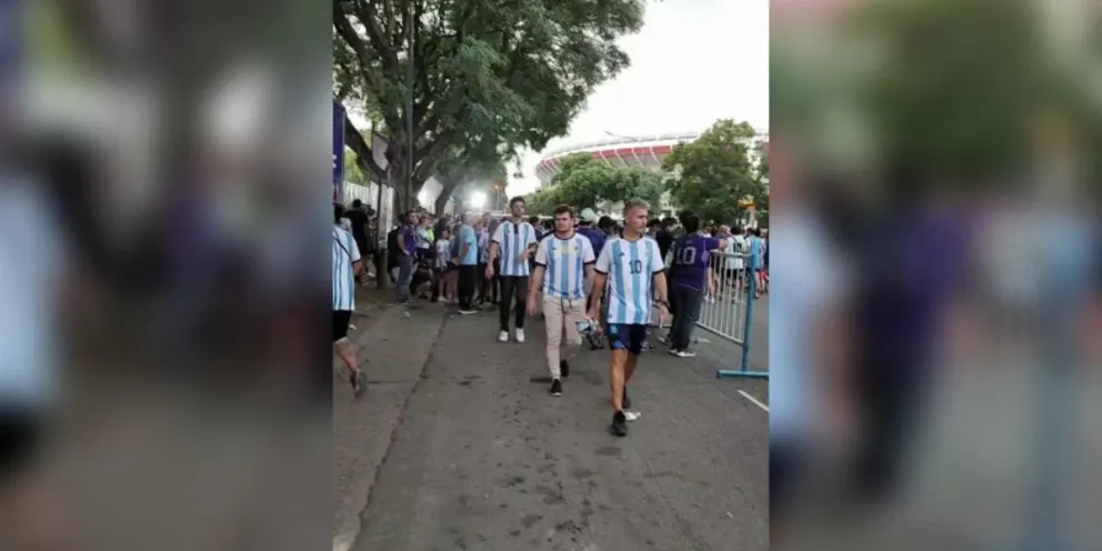 Hinchas de la región fueron estafados con entradas truchas para ver a la Selección 