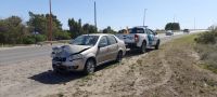Dos vehículos destrozados en un peligroso cruce suburbano de Patagones
