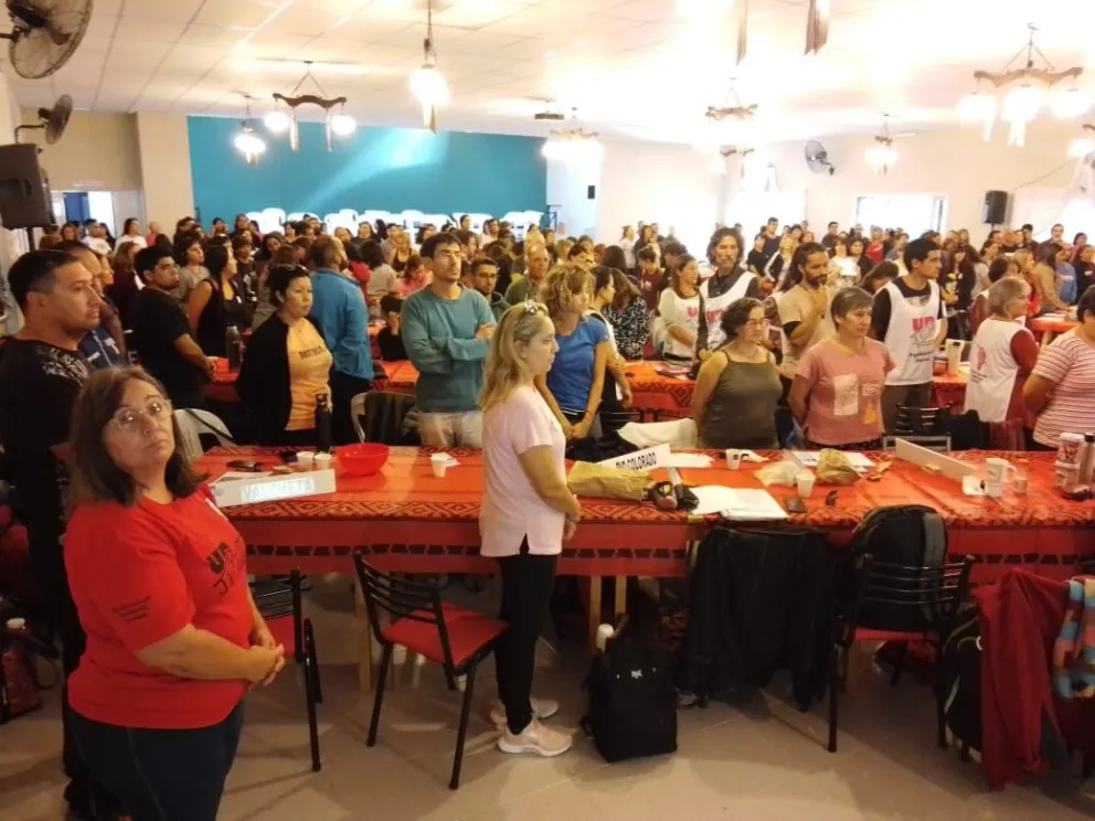 Hay detalles sobre el plan de lucha, y los docentes preparan una salida a las calles de Viedma
