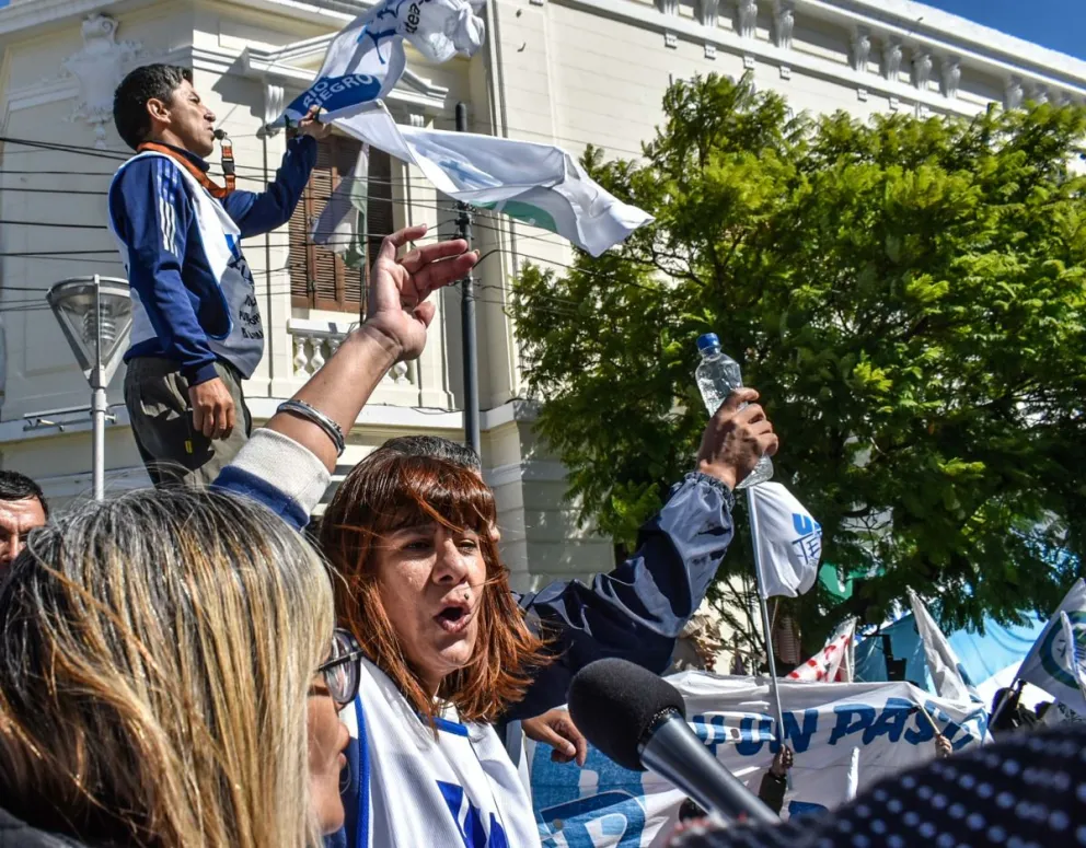 UnTER continúa el paro y moviliza este miércoles 19 de abril