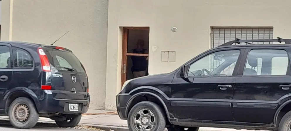 Allanaron un departamento de la calle Guido por drogas