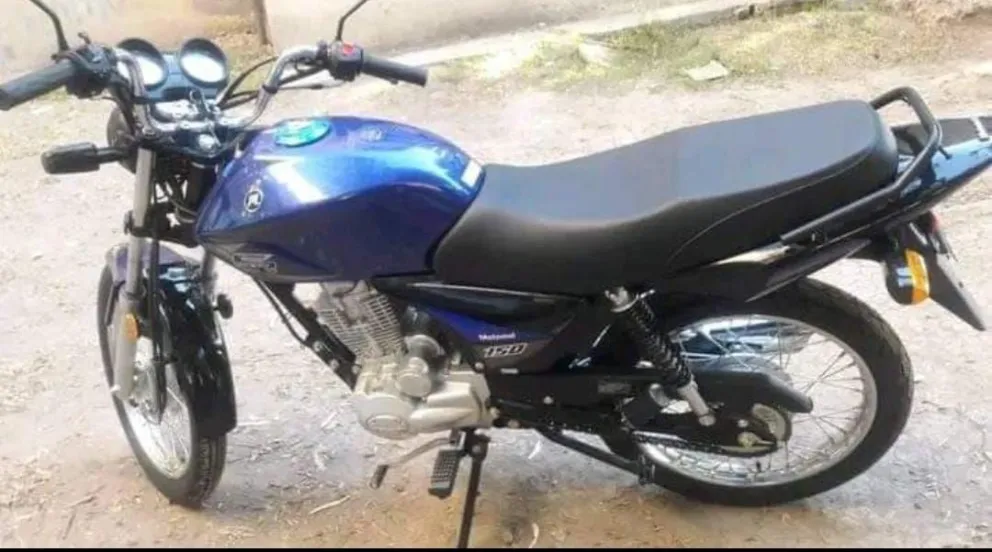 La bajaron de la moto andando, le siguieron golpeando, y le robaron: su angustia por el trato de la fiscalía 
