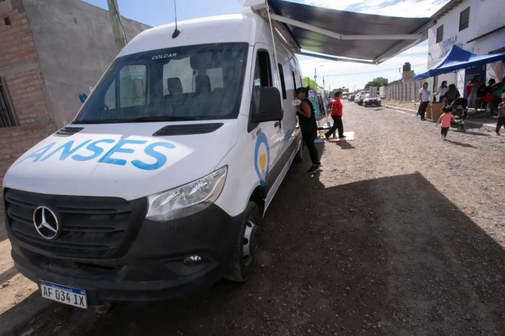 Estado presente: ANSES atendió en la casa de una vecina del 22 de Abril