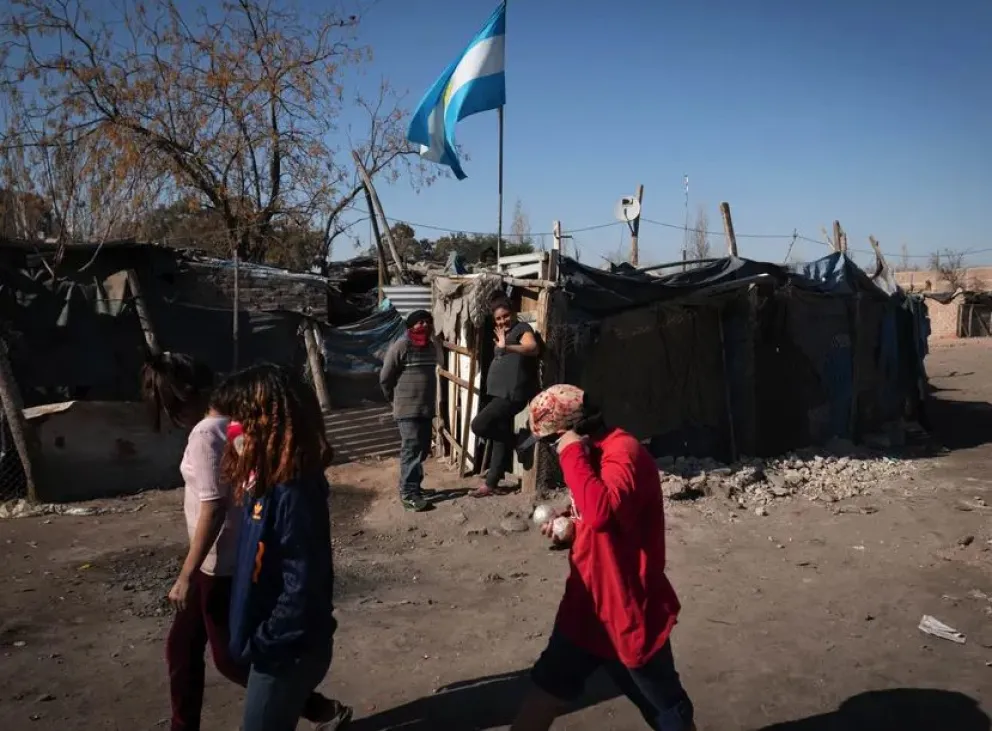 Los datos 2022 muestran que la pobreza subió en Argentina y bajó en Viedma-Patagones