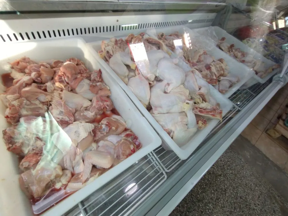 Por la carestía de los productos avícolas, Viedma tiene la gallina de los huevos de oro
