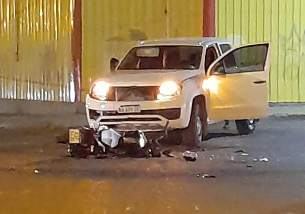 Un fuerte choque cerca del Fioravanti Ruggeri terminó con un motociclista internado 