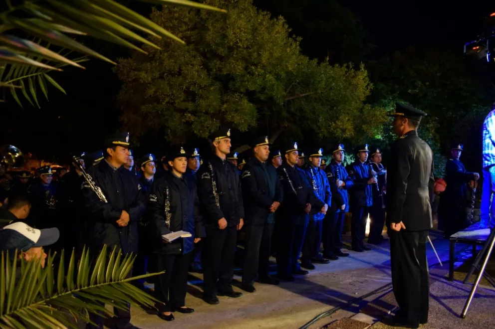 Viedma tuvo su tradicional vigilia por Malvinas con un homenaje a los ex combatientes