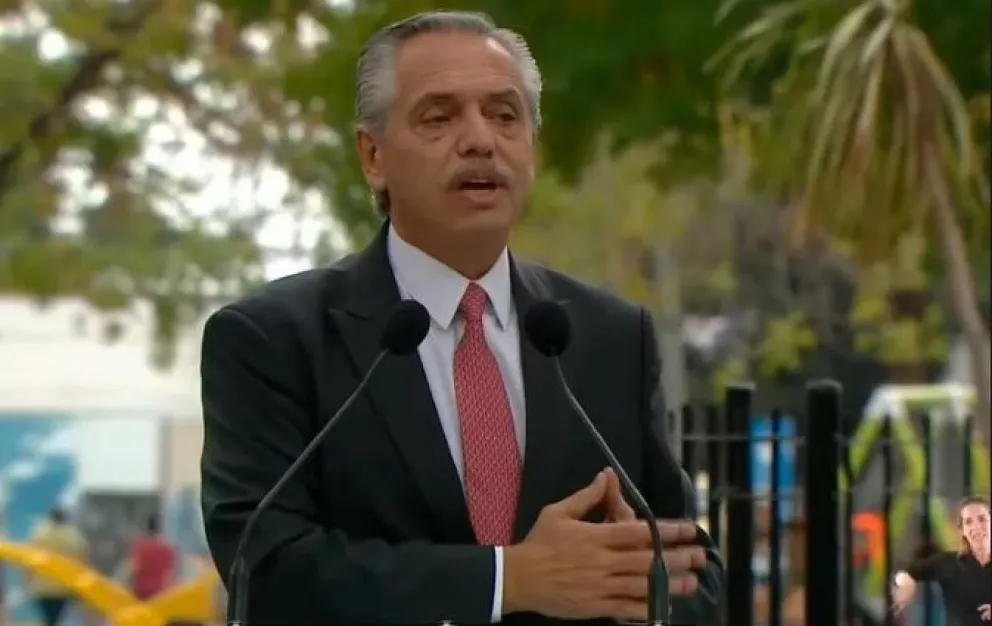 Fernández renovó el pedido de diálogo: “Vamos a recuperar nuestras Islas Malvinas por la vía pacífica”