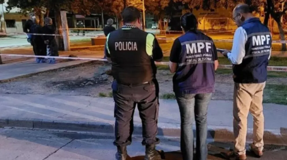 Terrible: discutieron por una herencia familiar, la asesinó de 20 puñaladas y luego se quitó la vida